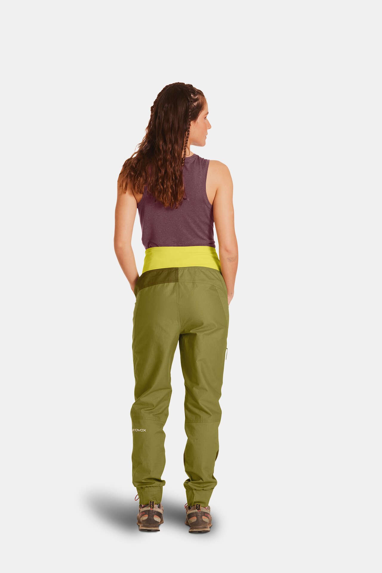 WMNS High Waistline Athletic Pants - See Through Knee Inserts / Zipper  Accents / Red