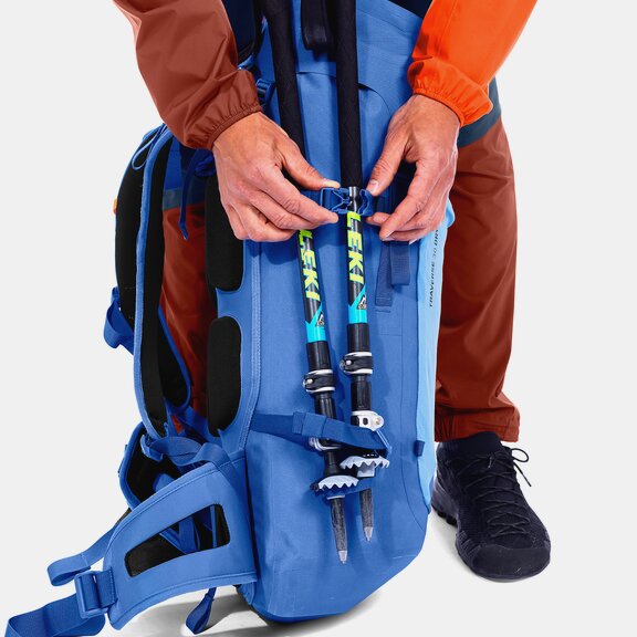 Mountaineering backpacks TRAVERSE 30 DRY