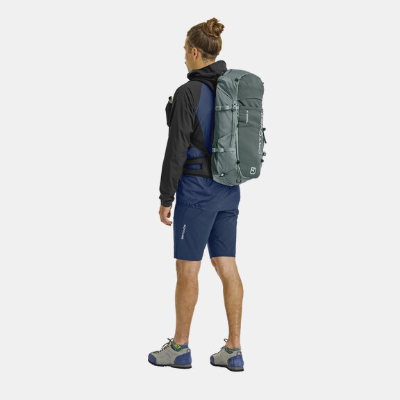 Mountaineering backpacks TRAVERSE 30