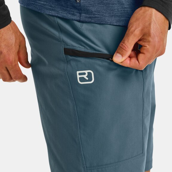 Shorts PELMO SHORTS M