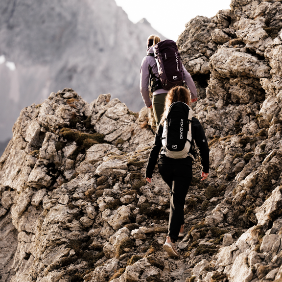 Mountaineering backpacks TRAVERSE PURE 28 S