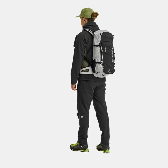 Zaini da escursionismo agile TRAVERSE PURE 30