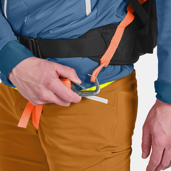 Elektronische Lawinenrucksäcke AVABAG LITRIC TOUR 30