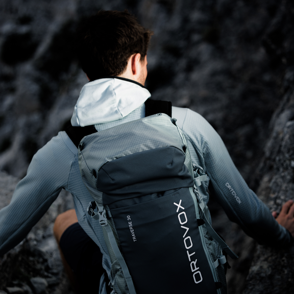 Mountaineering backpacks TRAVERSE 30