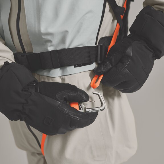 Electronical avalanche backpacks AVABAG LITRIC FREERIDE 18 